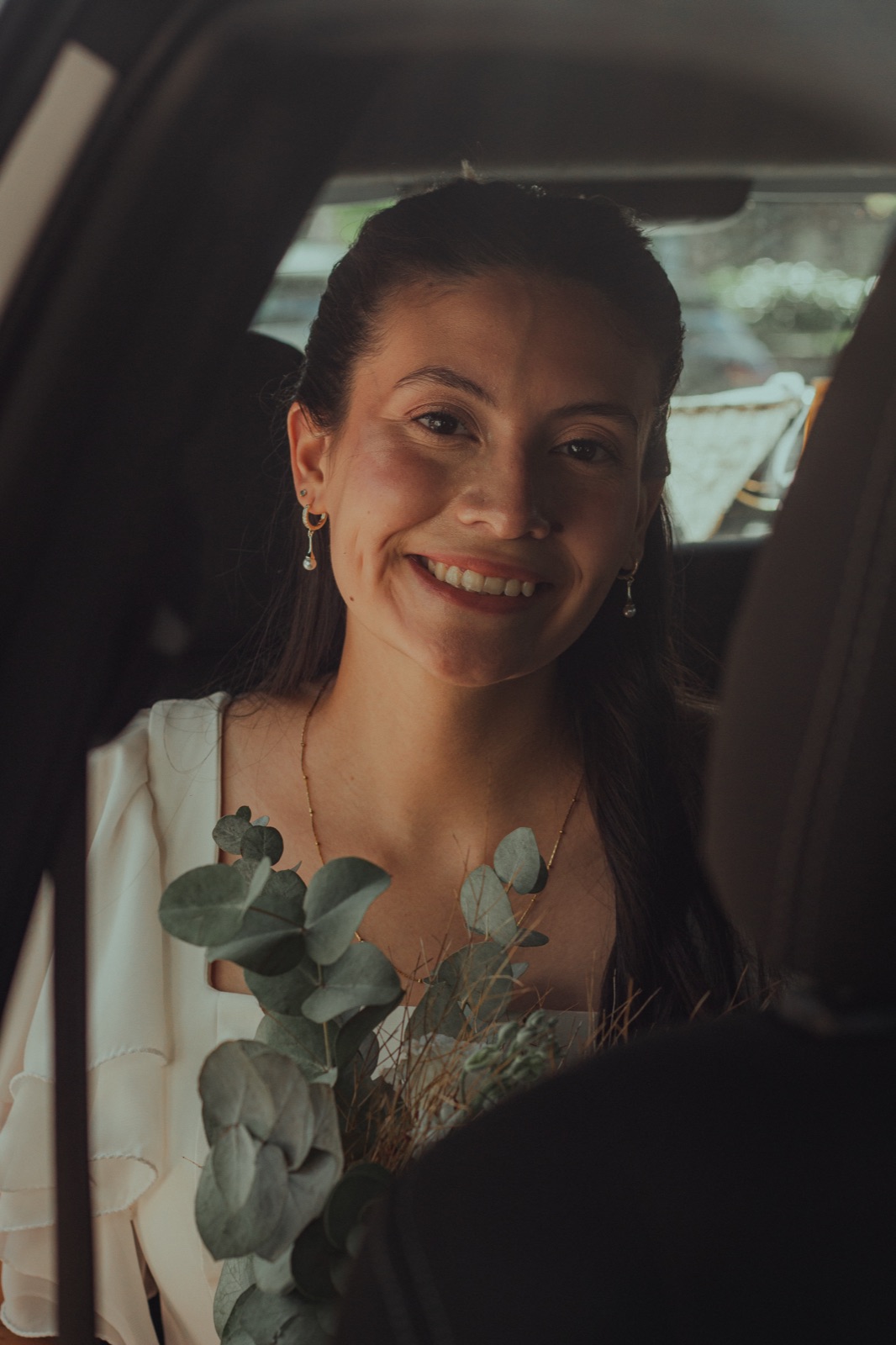 Abril in the car